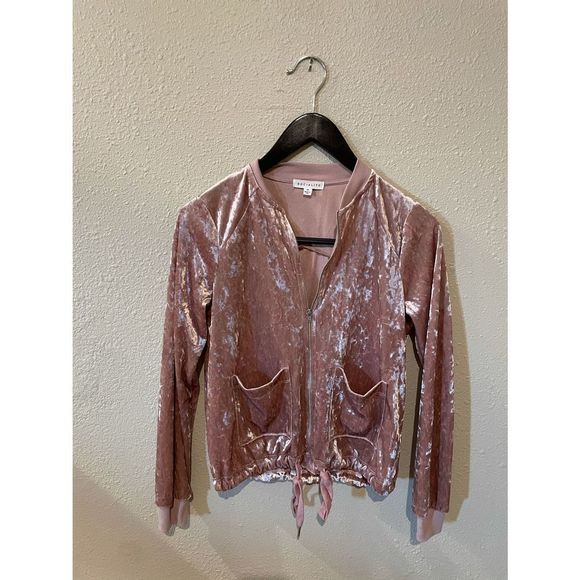 Socialite Jackets & Blazers - Blush pink crushed velvet zip up bomber jacket